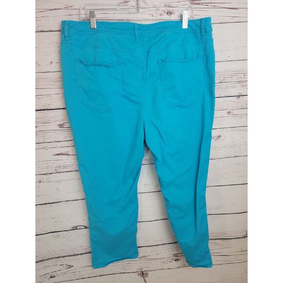 Chico's Blue The Platinum Straight Leg High Rise Cropped Pants Sz 3 (XL 16) - Picture 2 of 8